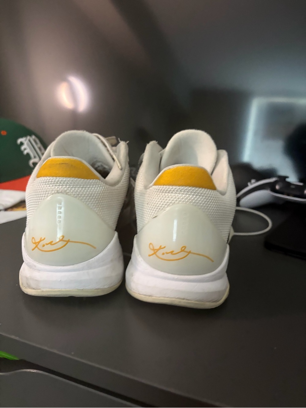 Kobe 5 Reverse Bruce Lee - Picture 3 of 6